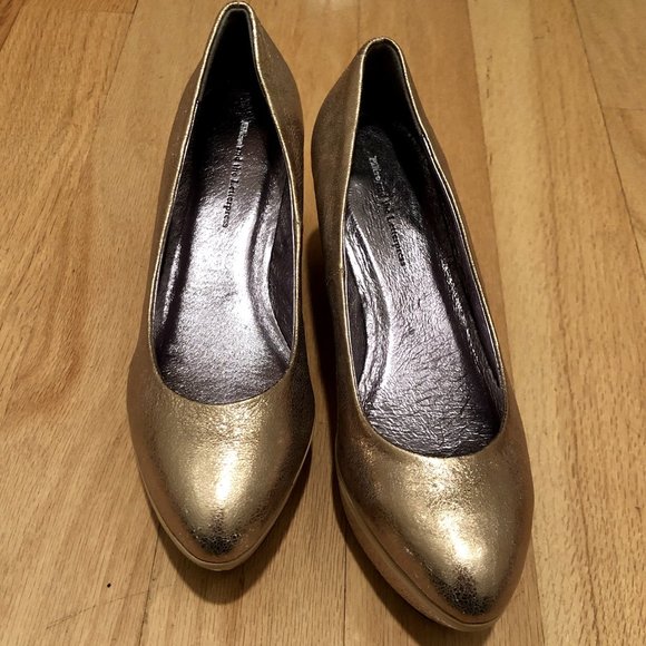 Anthropologie 90s Gold Retro Leather Platform Pumps, sz 7.5 - Picture 4 of 16
